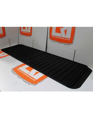 Genuine Land Rover Defender middle row rubber floor mats TDCI TD5